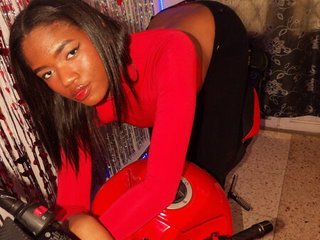 MISSANDRE24 cam model profile picture 
