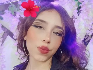 AlmaWescott_18 profielfoto van cam model 
